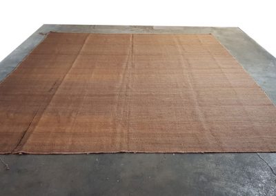 Estrechamiento kilim cortando un trozo