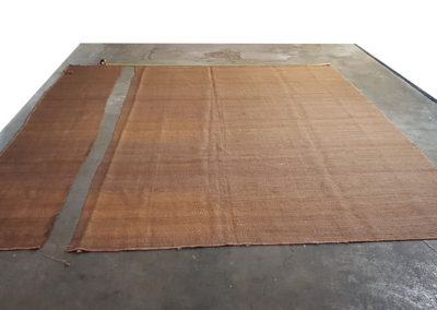 Estrechamiento kilim cortando un trozo